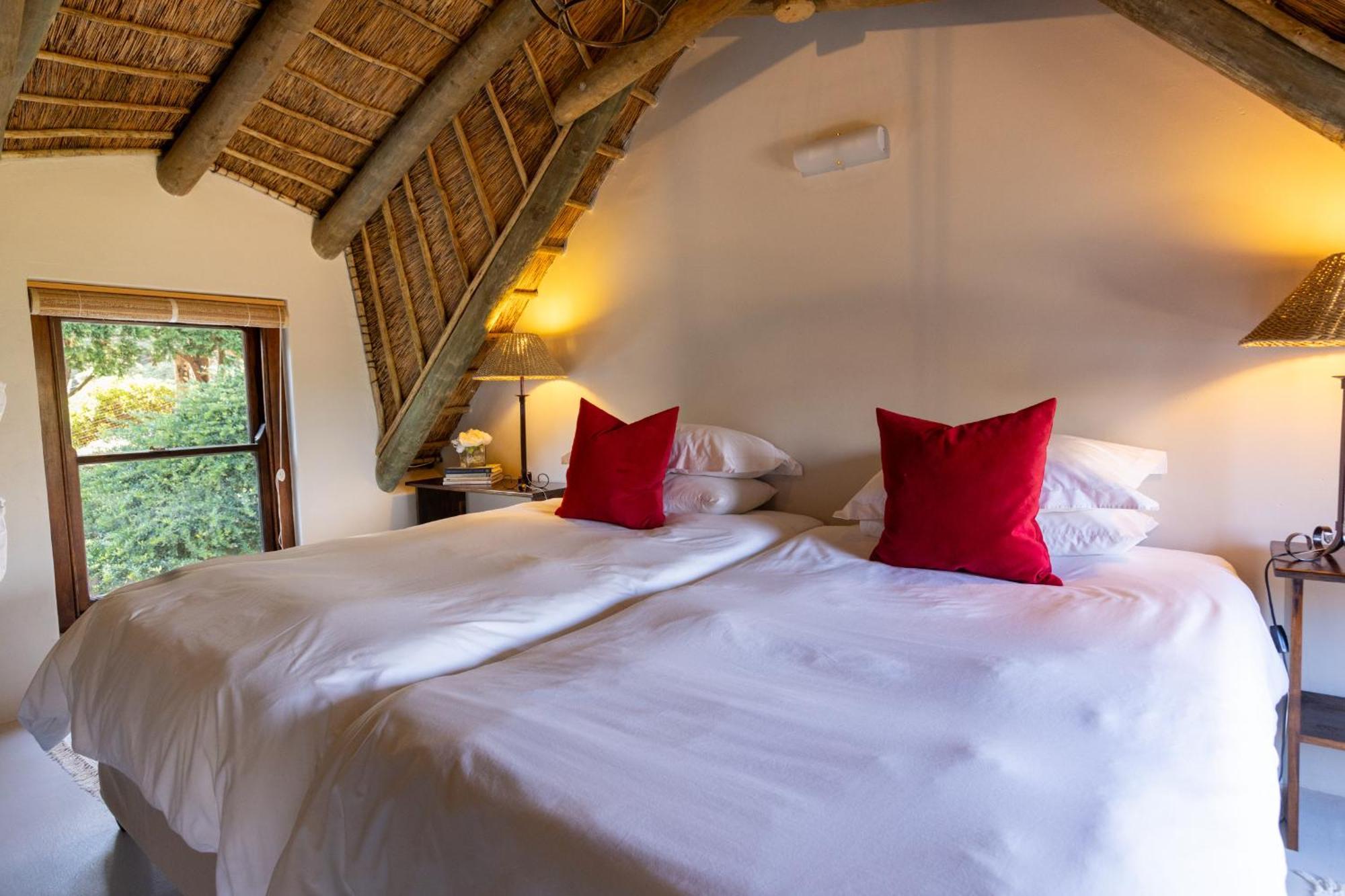 Serene, Thatched Apartment In Noordhoek, Kapstadt Exterior foto