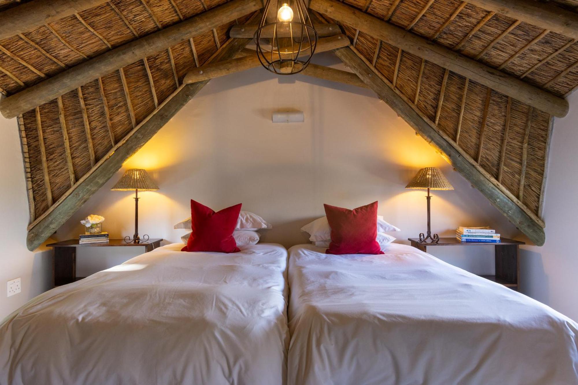 Serene, Thatched Apartment In Noordhoek, Kapstadt Exterior foto